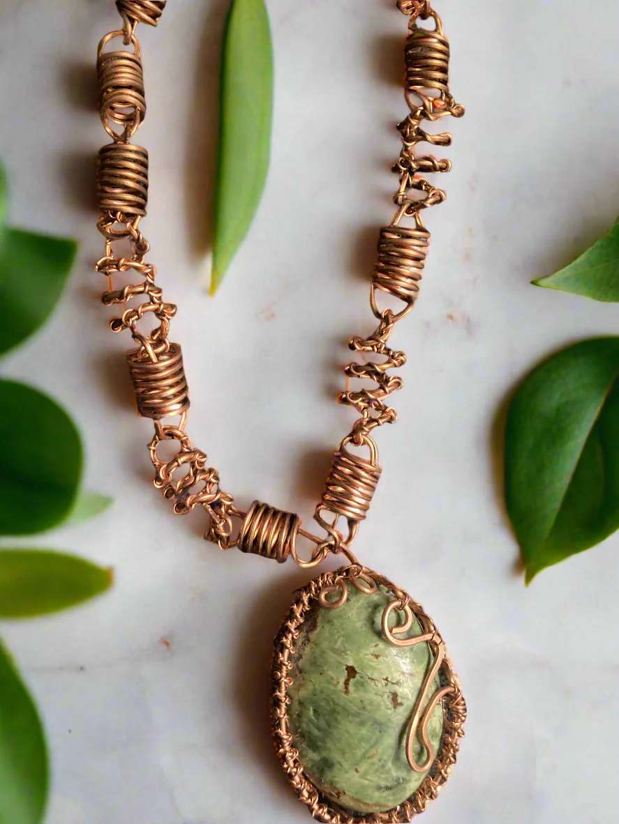 iamevibez Chunky Wire Wrapped Necklace - Image 2