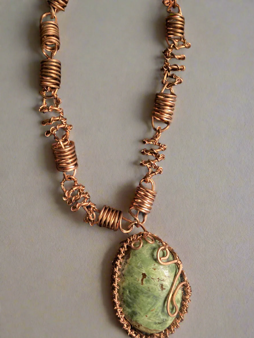 iamevibez Chunky Wire Wrapped Necklace - Image 3